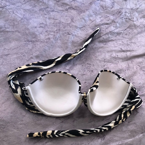 Strapless Victoria secret swim top - Picture 3 of 5